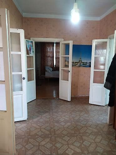 Продажа домов: Продаётся коттедж с большим ограждённым двором и хозяйственными — 9