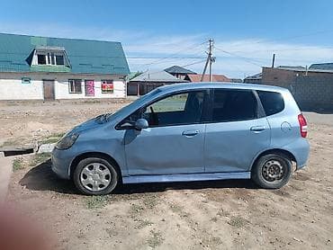 авто обмен на квартиру: Honda Fit: 2002 г., 1.3 л, Вариатор, Бензин, Хэтчбэк — 6
