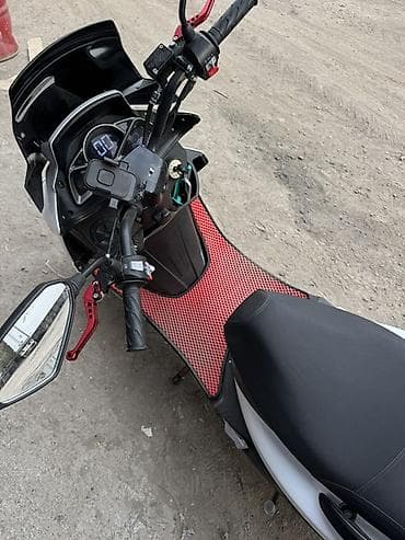 глушитель для скутера: Скутер/максискутер городской, белый с черными элементами Основные — 2