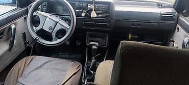 Унаа сатуу: Volkswagen Golf: 1992 г., 1.8 л, Кол менен иштөөчү, Бензин, Хетчбек — 3