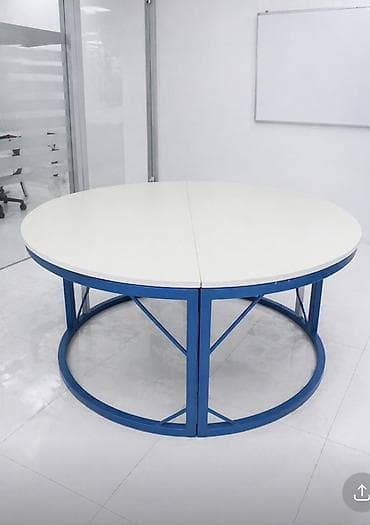 продаю яйца: Продаю трансформируемый офисный стол. Состоит из двух отдельных частей — 1