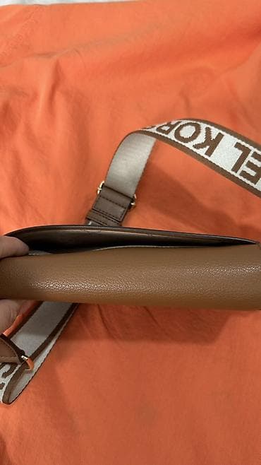 Сумкалар: Сумка-клатч Michael Kors (коричневый карамельный оттенок) - Материал — 6