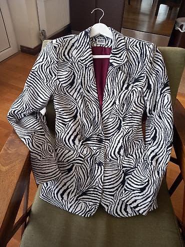 Пиджаки, жакеты: Эффектный жакет с модным принтом Зебра от бренда VERO MODA — 1