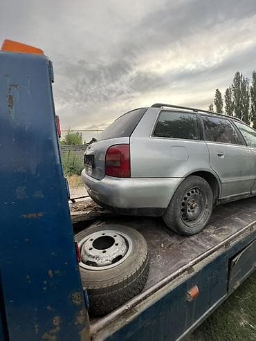 Транспорт: Audi A4: 1999 г., Автомат, Универсал — 2