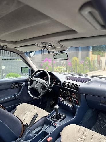 Транспорт: BMW 520: 1991 г., 2 л, Механика, Бензин, Седан — 10