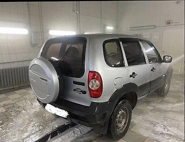 imac 2011: Chevrolet Niva: 2011 г., 1.7 л, Механика, Бензин, Внедорожник — 2