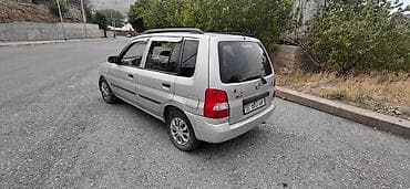 Унаа сатуу: Mazda Demio: 2002 г., 1.5 л, Кол менен иштөөчү, Бензин, Хетчбек — 3