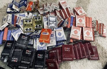 бишкек настольные игры: Пластиковые карты,доставка через Яндекс,цена 1000 — 2