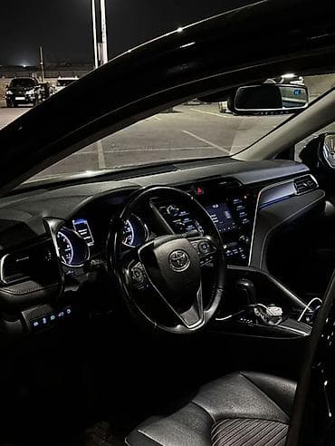 chevrolet comaro: Toyota Camry: 2018 г., 2.5 л, Автомат, Бензин, Седан — 5