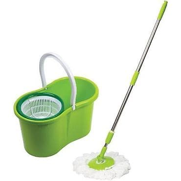 Набор состоящий из автоматической швабры и ведра с системой отжима