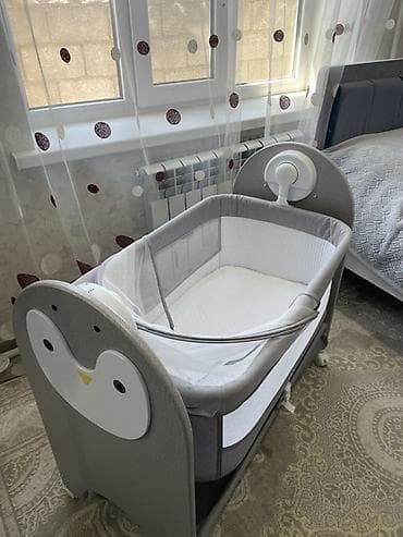 пингвины: Детская колыбель-люлька с маятниковым механизмом - Компактная — 4