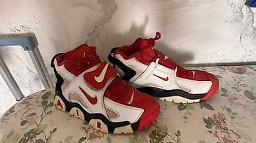 Ботинки: Кроссовки Nike Air — размер 42
Оригинал — 4