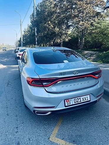 kia sorente: Hyundai Grandeur: 2019 г., 2 л, Автомат, Газ, Седан — 4