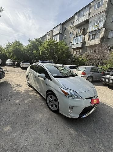 приус 2018: Toyota Prius: 2015 г., 1.8 л, Автомат, Гибрид, Хэтчбэк — 2