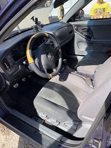 хонда истеп 1: Hyundai Elantra: 2005 г., 1.6 л, Кол менен иштөөчү, Бензин, Седан — 4