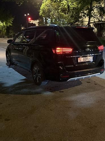 корейские минивэны: Kia Carnival: 2019 г., 2.2 л, Автомат, Дизель, Минивэн — 4