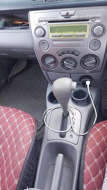 Mazda Demio: 2003 г., 1.3 л, Автомат, Бензин, Хетчбек — 8
