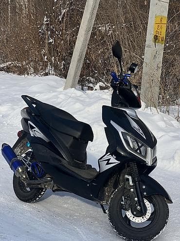 скутер дешевый: Тип скутера 125 куб. см, Бензин, Б/у — 4