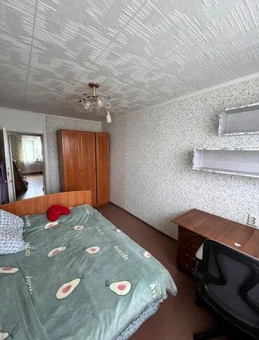 продаю дом кашка суу: 3 комнаты, 58 м², 104 серия, 4 этаж — 4