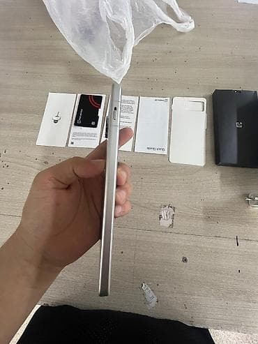 тилифо: OnePlus Nord 4, Б/у, 256 ГБ, цвет - Серебристый, 2 SIM — 1