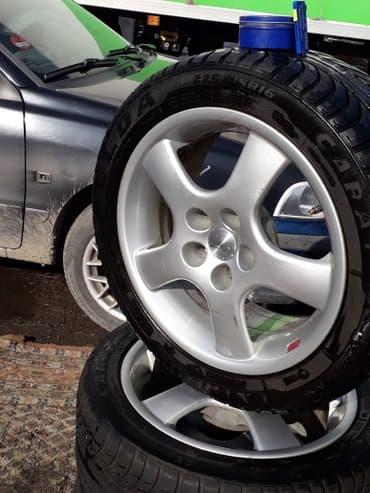 купить диски на ауди: Продаю резину на Audi. Фирма OZ. Привезенная из Германии. Цена за — 1