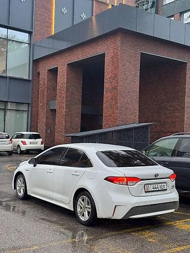 тайота кари: Toyota Corolla: 2020 г., 1.8 л, Автомат, Гибрид, Седан — 1