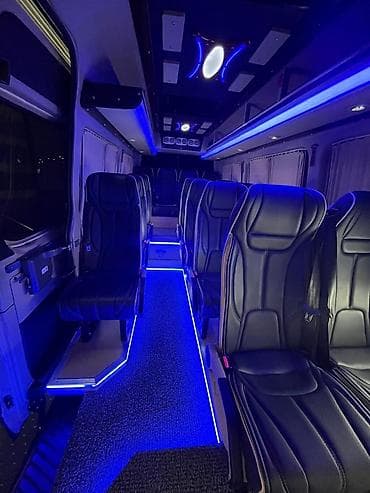 туристическое кресло: Volkswagen Crafter — пассажирский микроавтобус повышенного комфорта — 3