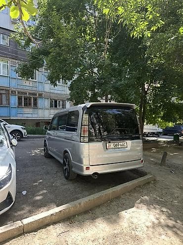вид машина: Honda Stepwgn: 2005 г., 2 л, Газ, Минивэн — 7