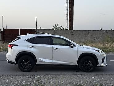 трибьют машина: Lexus NX: 2019 г., 2 л, Автомат, Гибрид, Кроссовер — 7