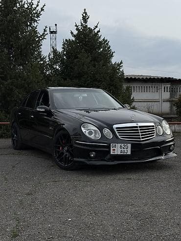 Mercedes-Benz E-Class: 2003 г., 5 л, Автомат, Бензин, Седан