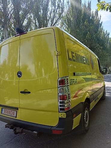 рекстон авто: Грузовой фургон Mercedes‑Benz Sprinter (длинная база), желтый — 3