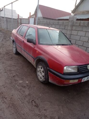 Volkswagen Vento: 1994 г., 1.8 л, Механика, Бензин
