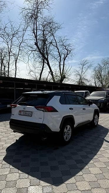 кич ка 5: Toyota RAV4: 2019 г., 2.5 л, Автомат, Гибрид, Кроссовер — 5