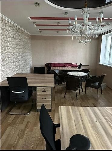 Дома: 350 м², 10 комнат, Балкон застеклен, Амбарная, Бассейн — 6