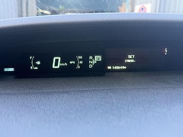 экономичный авто: Toyota Prius: 2010 г., 1.8 л, Вариатор, Гибрид, Хэтчбэк — 10