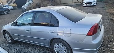 115 куб: Honda Civic: 2004 г., 1.7 л, Механика, Бензин, Седан — 4