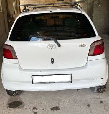 дом на кол: Toyota Vitz: 2000 г., 1 л, Автомат, Бензин, Хэтчбэк — 4