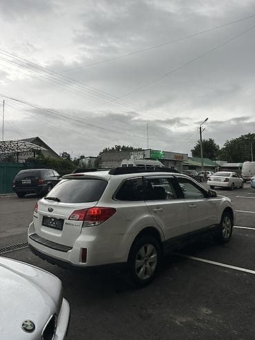 бюджетные авто: Subaru Outback: 2010 г., 2.5 л, Вариатор, Бензин, Универсал — 6
