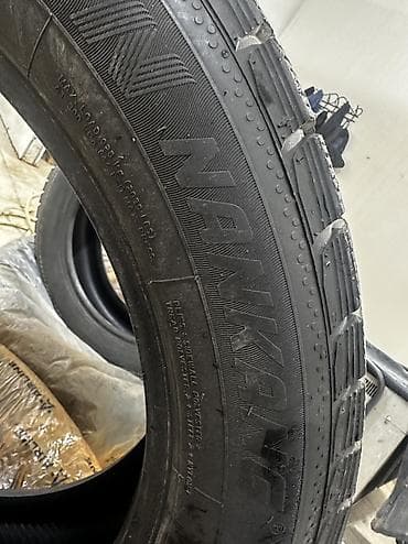 maxxis 980: Зима 235/55/20 Hankang откатали 1 сезон на одной шине есть боковой — 3