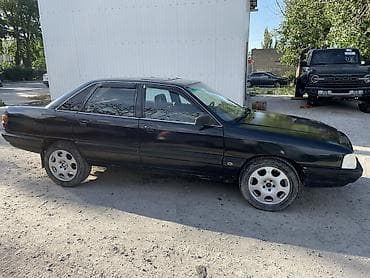 mazda 3: Audi 100: 1989 г., Механика, Седан — 9