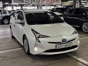 prius: Toyota Prius: 2018 г., Гибрид, Хэтчбэк — 2