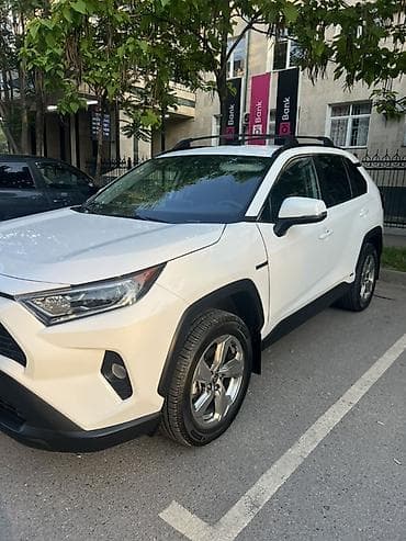 Продажа авто: Toyota RAV4: 2022 г., 2.5 л, Автомат, Бензин, Кроссовер — 3