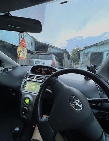 vin code: Toyota Vitz: 2005 г., 1.5 л, Вариатор, Бензин, Хэтчбэк — 3
