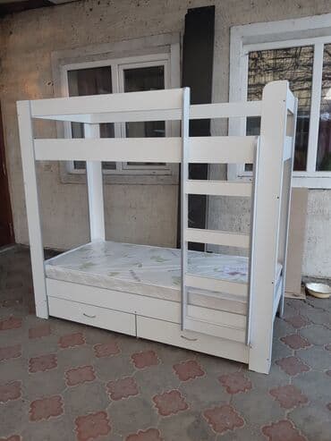 двухъярусная кровать и письменный стол: Новая двухярусная кровать с ящиками крепкая и надёжная100% всего за — 1