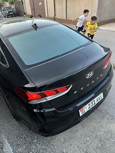 Hyundai Sonata: 2021 г., Автомат, Бензин, Седан — 4