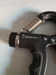 Эспандер кистевой с регулировкой нагрузки. - Тип: пружинный ручной