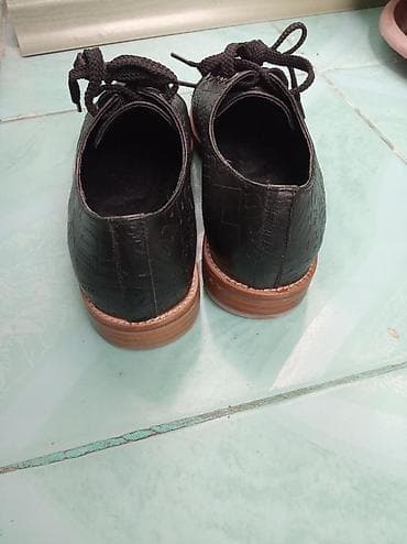 Туфли: Продаю женские кожаные туфли, новые 36 размер на узкую ножку, но — 3