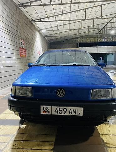 Volkswagen Passat: 1990 г., 1.8 л, Бензин, Седан