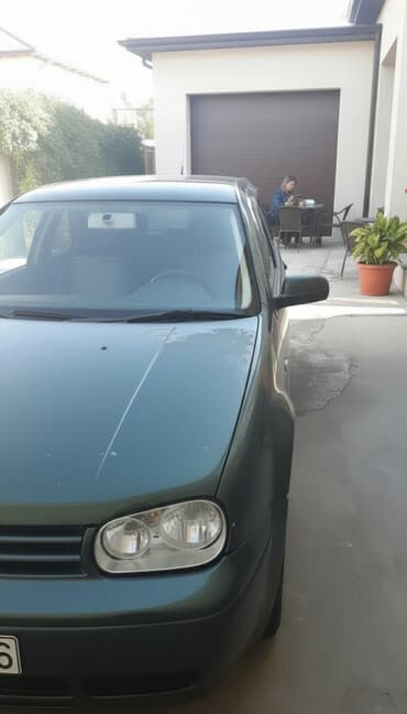 набор ключей фото: Volkswagen Golf Plus: 2001 г., 2 л, Механика, Бензин, Хетчбек — 1