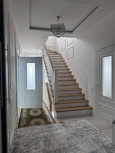 дом дешевле: Сдаю Просторный трехэтажный дом с участком и благоустроенным двором в — 4